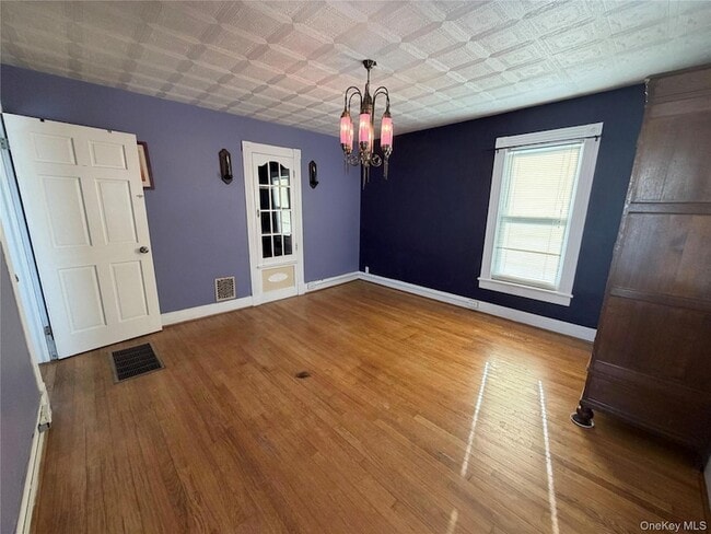 Building Photo - 184 Highland Ave