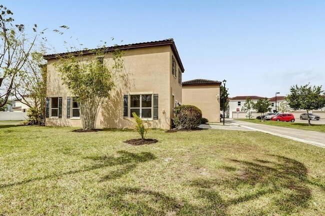 Building Photo - 9081 SW 169th Ct