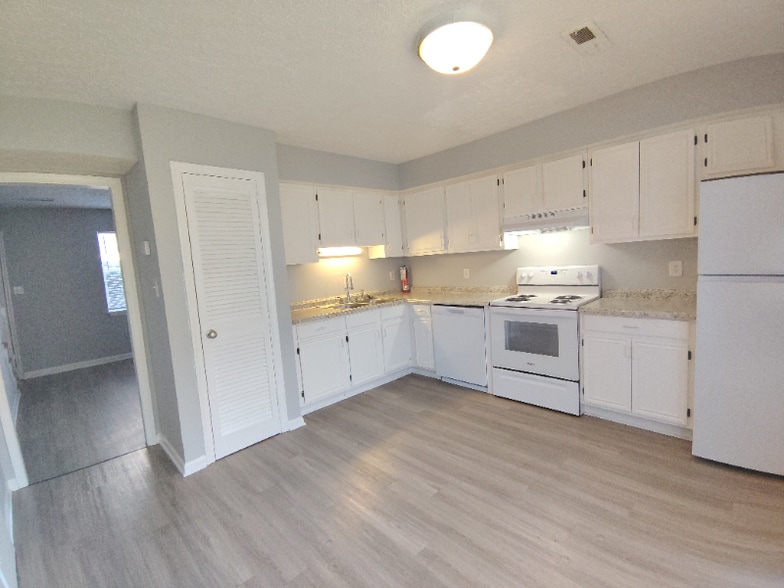 Building Photo - 22 Fonda Dr