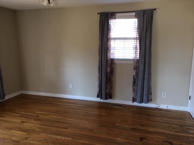 Building Photo - 616A Eastboro Dr