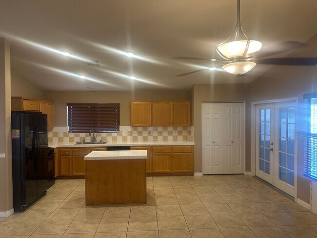 Building Photo - NW!! Single Story Home!! No Carpet!! Pot S...