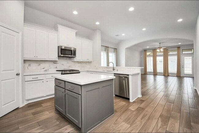 Building Photo - 12046 Texas Trumpet Trail