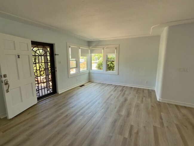 Building Photo - Renovated 3-Bedroom Home with Private Master Suite, Spacious Backyard & Bonus Room in Central San...