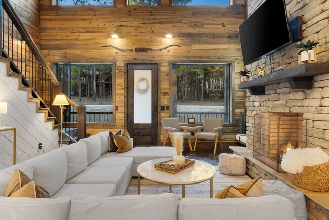 Building Photo - 222 Lost Creek Trl