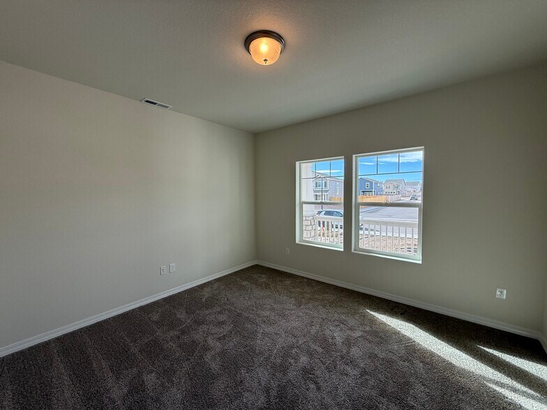 Building Photo - 8221 Sophia Ln