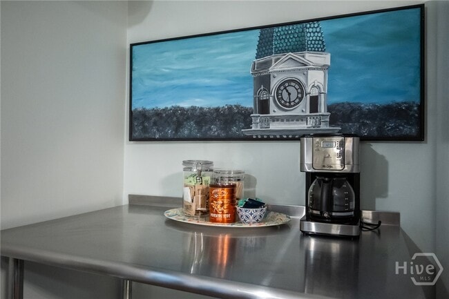 Building Photo - 290.5 Milledge Cir