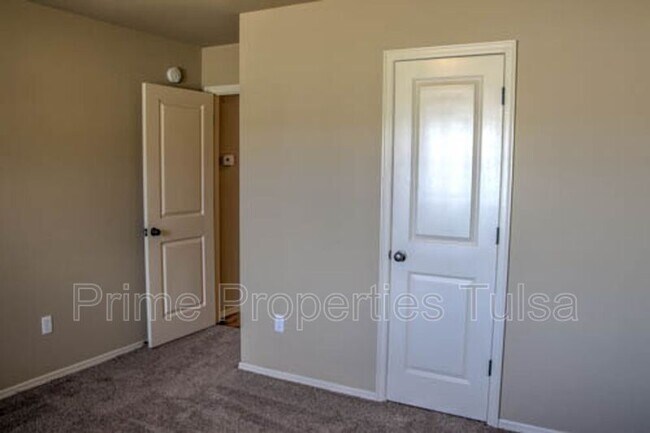 Building Photo - 13696 S 87th E Ave