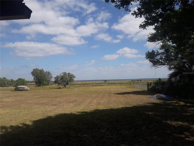 Building Photo - 3400 E Lakeshore Blvd