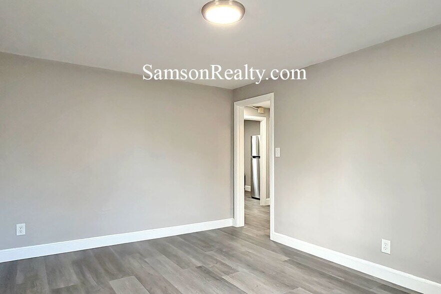 Building Photo - 41 Jenckes St