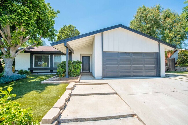 Building Photo - Spacious 4 Bedroom Home in Quiet Yorba Linda Neighborhood