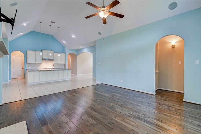Building Photo - 2603 Deerwood Heights Ln