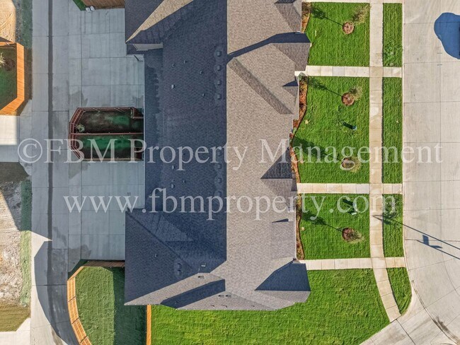 Building Photo - 496 Restoration Rd