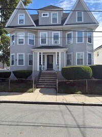 Building Photo - 115 Cedar St