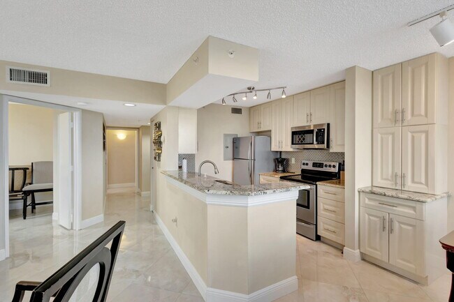 Building Photo - 1200 Scotia Dr