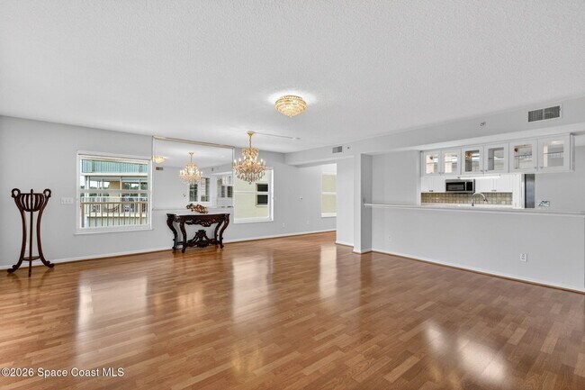 Building Photo - 102 Riverside Dr