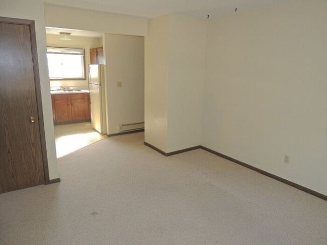 Building Photo - $995 | 2 Bedroom, 1 Bathroom Apartment | Cat Friendly* | Available for August 1st, 2026 Move In!
