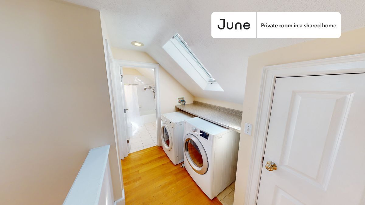 Building Photo - Room in Shared 6 bed/2 bath home