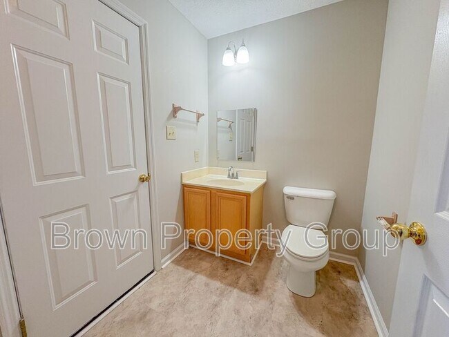 Building Photo - 4735 Camden Rd