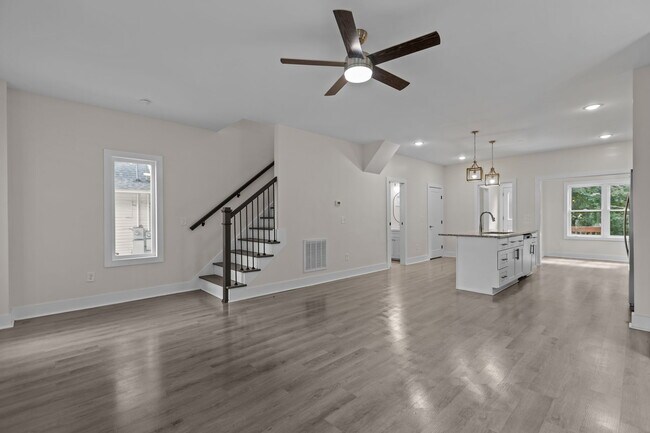 Building Photo - 516 New Bern Ave