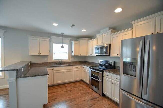 Building Photo - HOUSE FOR RENT 2319 GREAT LAUREL COURT