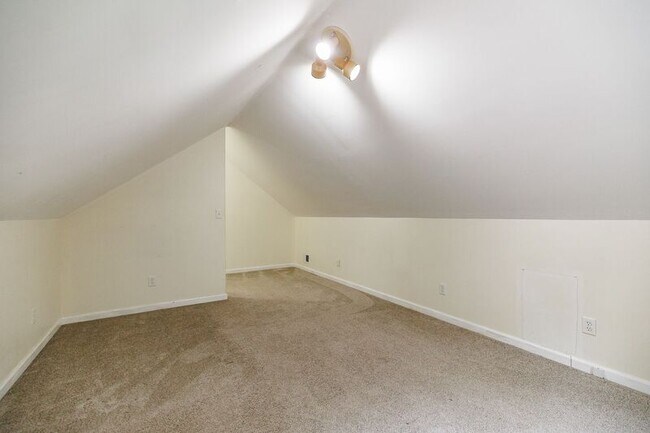 Building Photo - 580 Wolf Creek Trail