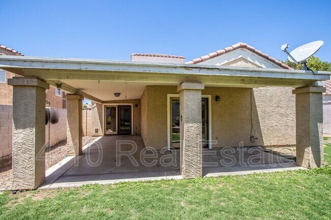 Building Photo - 16221 S 34th Way