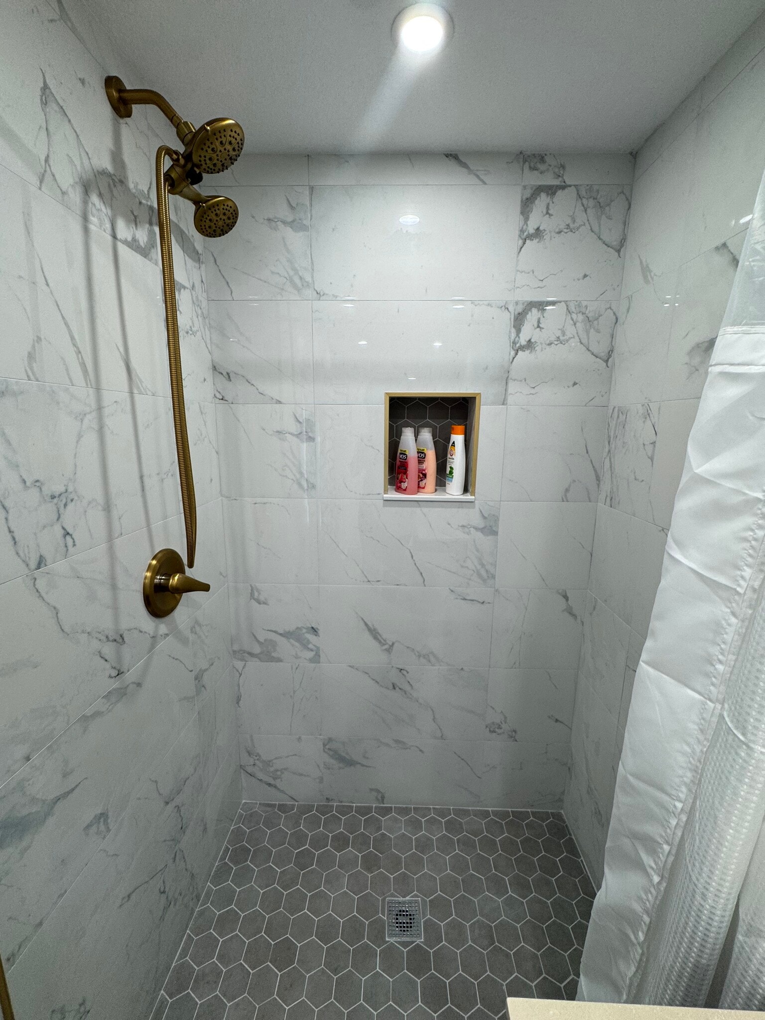 Building Photo - 104 E Euclid Ave