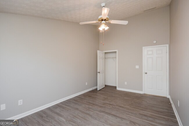 Building Photo - 645 Pebble Blvd