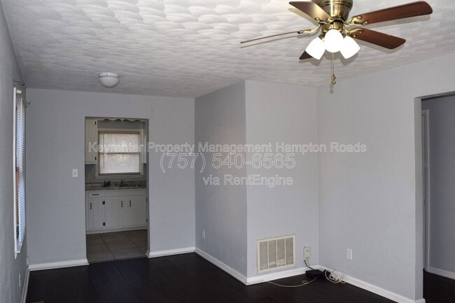 Building Photo - 215 A Settlers Landing Rd