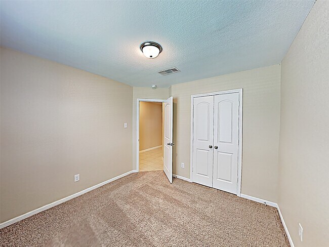 Building Photo - 725 Totem Trail Dr