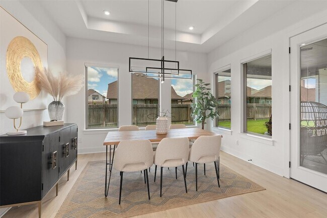 Building Photo - 3800 Sandhill Crane Dr