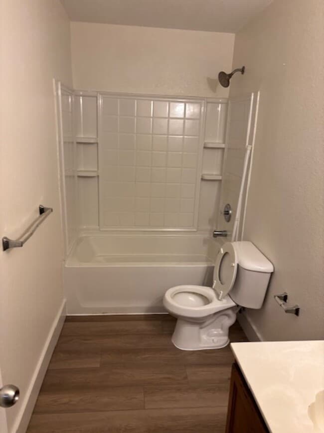 Building Photo - 803 Moss Glen Trail