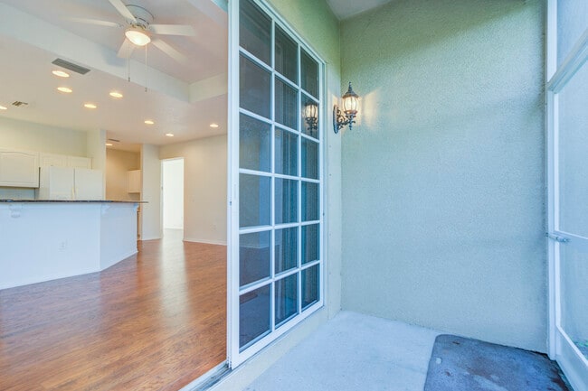 Building Photo - 1800 Bayshore Way