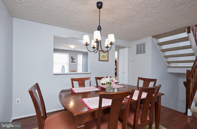 Building Photo - 7705 Fawn Ct
