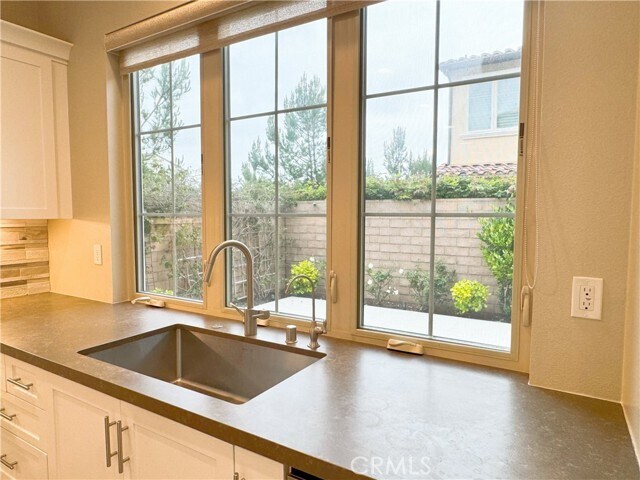 Building Photo - 62 Rockinghorse