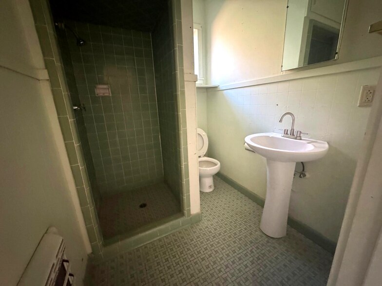 Building Photo - 2309 Houston St