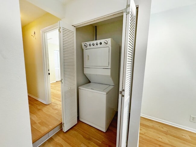 Building Photo - Newly remodeled Licolnville cottage in historic downtown St. Augustine