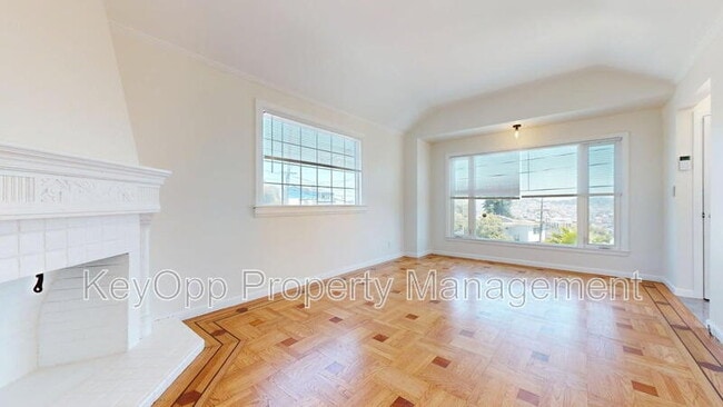 Building Photo - 95 Getz St