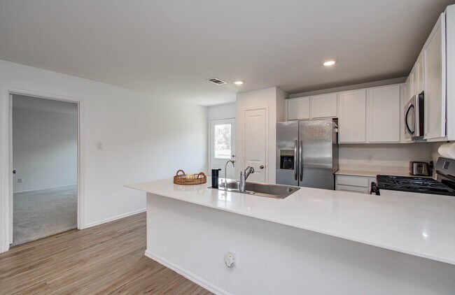 Building Photo - 20966 Zuccala Dr