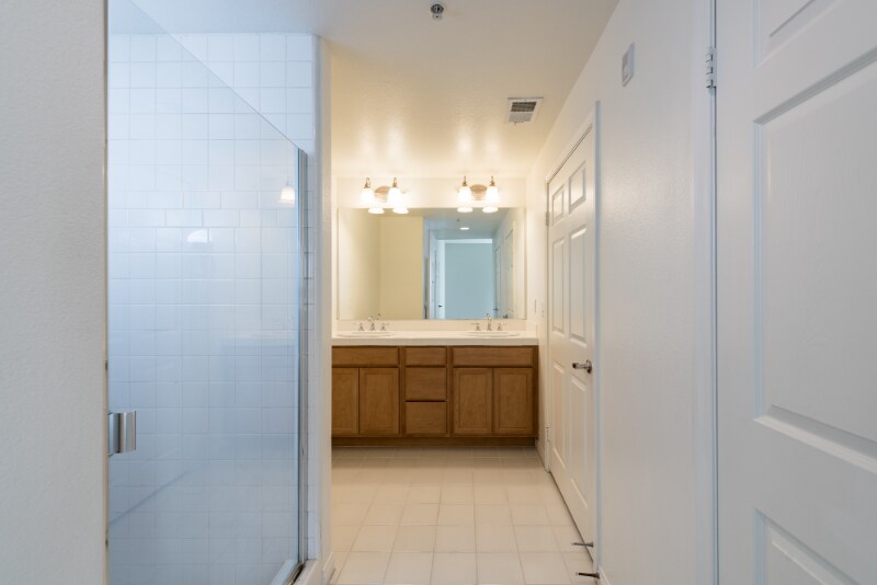 Building Photo - 8700 Glenoaks Blvd