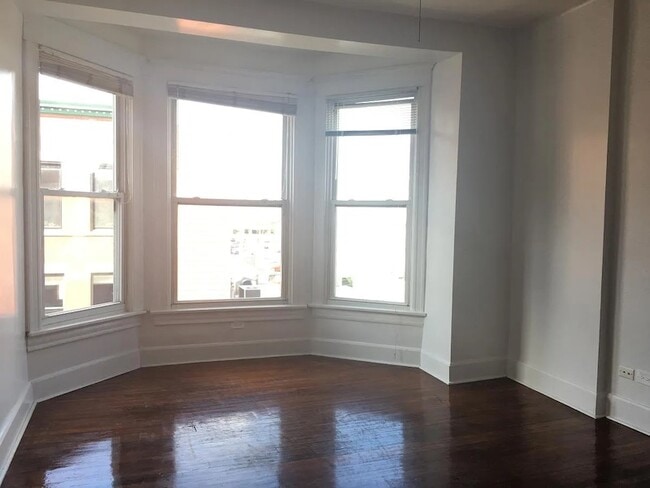 Building Photo - 753 W Schubert Ave