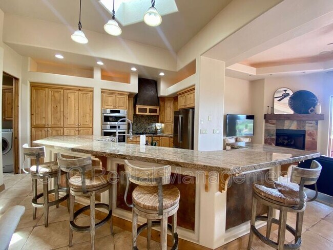 Building Photo - 2336 2336 W Entrada Trail