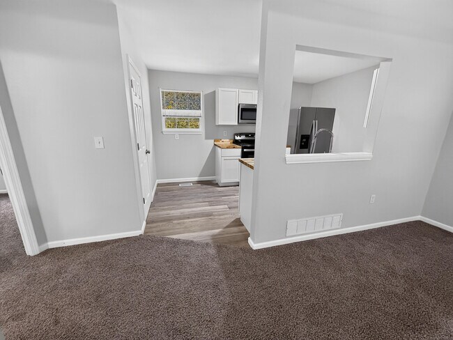Building Photo - 5318 Godas Cir