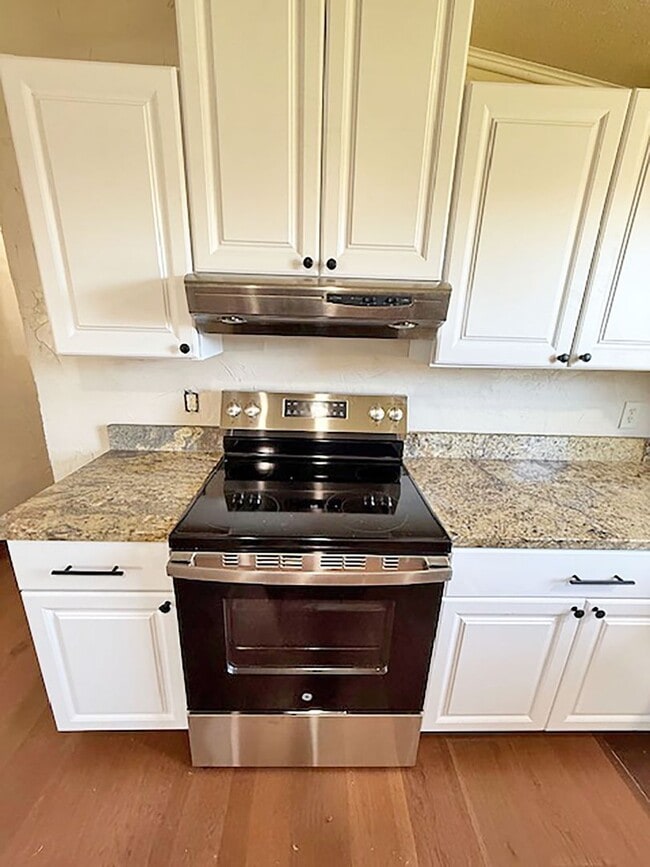 Building Photo - Beautiful 4 Bedroom 2 Bath manufactured home in Rhome Texas on 2 acres.