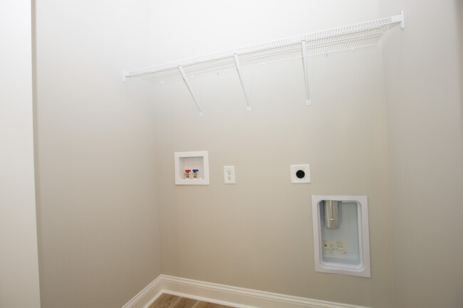 Bedroom level laundry area - 470 S Glover St