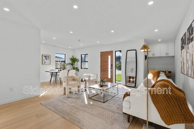 Building Photo - 1724 S Fairfax Ave