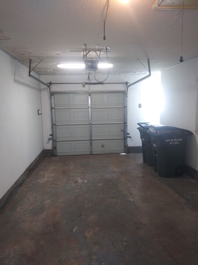 Building Photo - 4720 Spiva Dr
