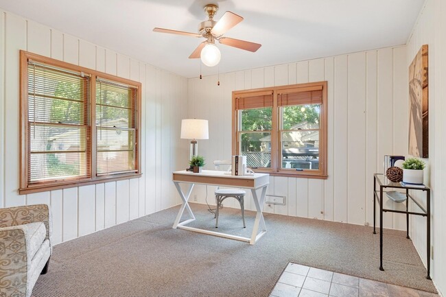 Building Photo - 4509 Laguna Dr
