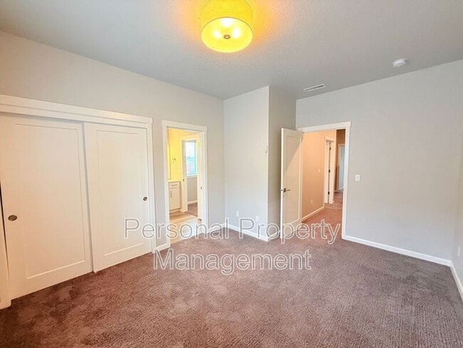 Building Photo - 16336 NE 21st St