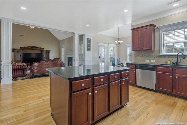 Building Photo - 5205 Pride Ln